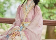 Live Streaming the Revival of Hanfu:A Journey into the World of Traditional Chinese Fashion