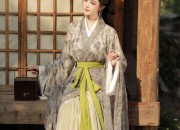 Silk Hanfu for Little Girls:Embracing Traditional Elegance