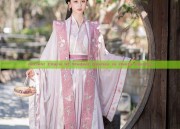 Ancient Charm of Student Besties in Hanfu Fashion