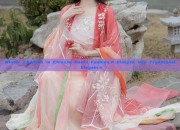 Winter Children in Chinese Hanfu Fashion:A Glimpse into Traditional Elegance