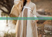 The Enchanting World of Hanfu Costumes:A Feminine仙飘飘 Journey