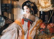 Winter Fashion:The Rise of Traditional Chinese-Style Hanfu for Girls