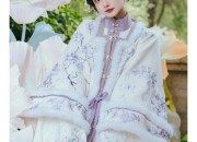 Plus-Size Sisters Qipao Revolution:Embracing Traditional Elegance with a Modern Twist