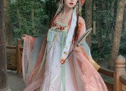 The Evolution of Red Cheongsam:Lengthening Its Cultural Impact