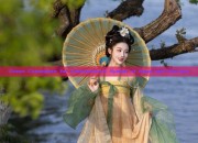 Green Cheongsam for Examination:A Symbol of Hope and Success
