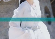 Winter Coats and Cheongsam-Style Overcoats:A Blend of Tradition and Modernity