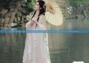 Summer-Ready:Little Girls Cheongsam in Thin and Low-Cut Styles for the Warm Weather