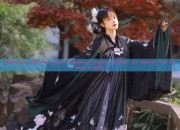 Embracing the New Wave:Influencer Qipao Fashion on Douyin The Latest Trends