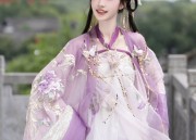 The Splendor of Traditional Chinese Cheongsam:The Guyun Style