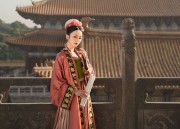 The Elegance of Womens Cheongsam:The Ice Silk Fabric