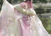 Qipao Kids:The Allure of Traditional Chinese Dress for 3 to 5-Year-Old Children