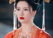 Classic Cheongsam with Short-sleeved Loose-fitting Jacket