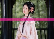 Chixia Familys Hanfu Fashion in the Summer of Pools