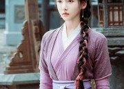 The Convenience and Style of Hanfu Dùnbo with Extendable Hands
