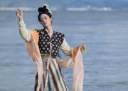 Elegance in Harmony:The Splendor of Hanfu in the Age of Splendid Detail