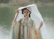 Hanfu Hair Accessories and Short Haircuts for Autumn-Winter:A Stylish Blend