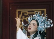 Winter Coats to Pair with Cheongsam:A Stylish Guide
