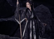 The World of Ten-Year-Old Hanfu-Wearing Girl