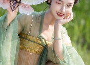 Enhanced Comfort and Stylishness in Modern Hanfu for Women:Tips on Creating Slimming Daily Looks