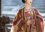 Reimagining the Classic Cheongsam:The Evolution of the A-Line Short Cheongsam