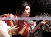 The Evolution of the Collar-Free Cheongsam:A Modern Fashion Statement