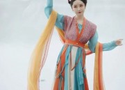 Stylish Summer of the Cheongsam Woman with 7-Point Sleeve Qipao