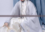 The Revival of Ming-Style Hanfu with Jade-Inspired Embroidery