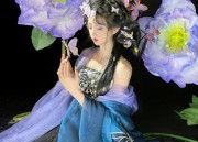 Mingle with the Splendor of Ming Dynasty Hanfu in Summer