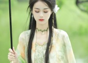 Summer-Ready:Little Girls Cheongsam in Thin,Low-Collar Design for a Breezy Comfort