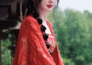The Elegance of Two-Piece Qiyao Hanfu:A Cultural Journey Through Traditional Chinese Fashion