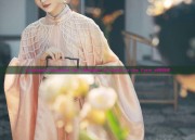 Drunkenly Beautiful:The Splendor of Hanfu in the Form of醉玲珑