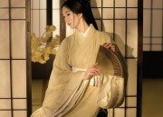 Redesigning Cheongsam as a Toast Dress for Winter:A Modern and Warm Approach