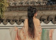 Embracing Modernity in a Cheongsam Evolution:The Joyful Beauty of the Qipao Revamp