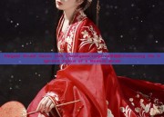 Elegant Bridal Gowns with Cheongsam-Inspired敬酒服:Embracing the High-End Charm of a Modern Bride
