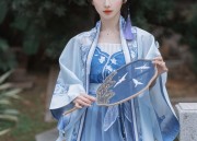 Elegance Redefined:The Allure of Silk Qipao