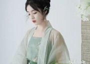 Hanfu Student Sisters in Ancient Costume