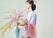 The Evolution of Traditional Chinese Hat:The Douli and Its Role in Hanfu Fashion