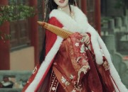 The Revival of Cheongsam Gowns for Women in Their 30s and 40s