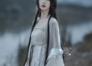 The Elegance of Hanfu Waist Belts:Embroidery and Tassel Details