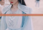 Ethereal Beauty in Traditional Chinese Shoes and Ancient-Style Hanfu:Womens Cultural Fashion
