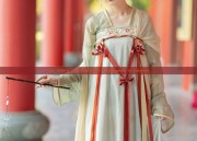 The Allure of Long-Style Cheongsam in Summer
