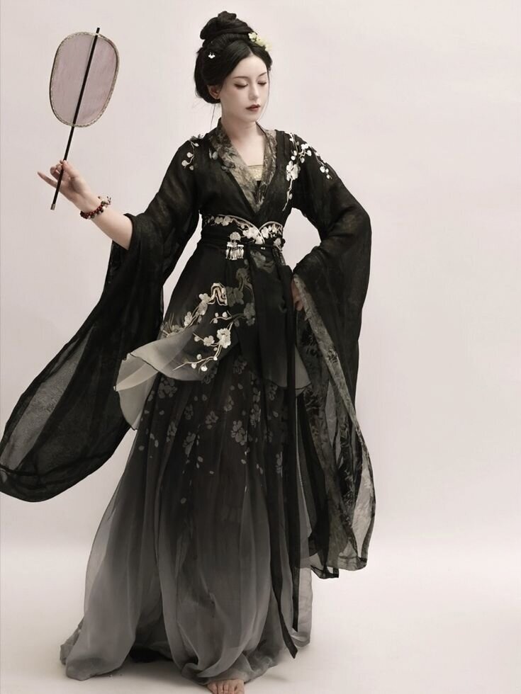 Splendid Original Hanfu:The Splendor of Eastern Tapestry Splendid Original Hanfu:The Splendor of Eastern Tapestry