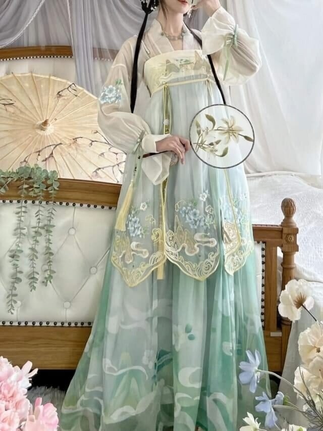 The Role of Accessories in Enhancing the Traditional Charm of Hanfu Belts The Role of Accessories in Enhancing the Traditional Charm of Hanfu Belts