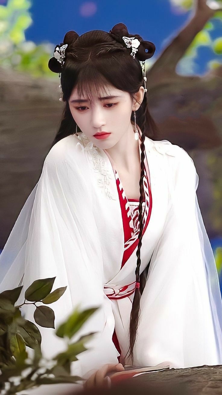 Ancient Style Tops and Horseface Skirts:A Summer Fashion Fusion Ancient Style Tops and Horseface Skirts:A Summer Fashion Fusion