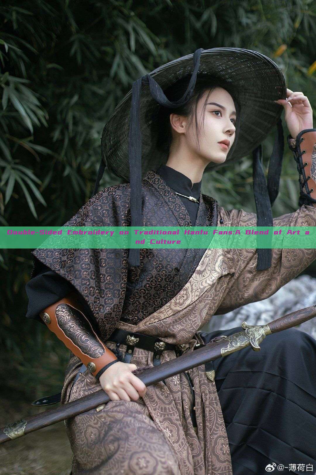 Double-Sided Embroidery on Traditional Hanfu Fans:A Blend of Art and Culture