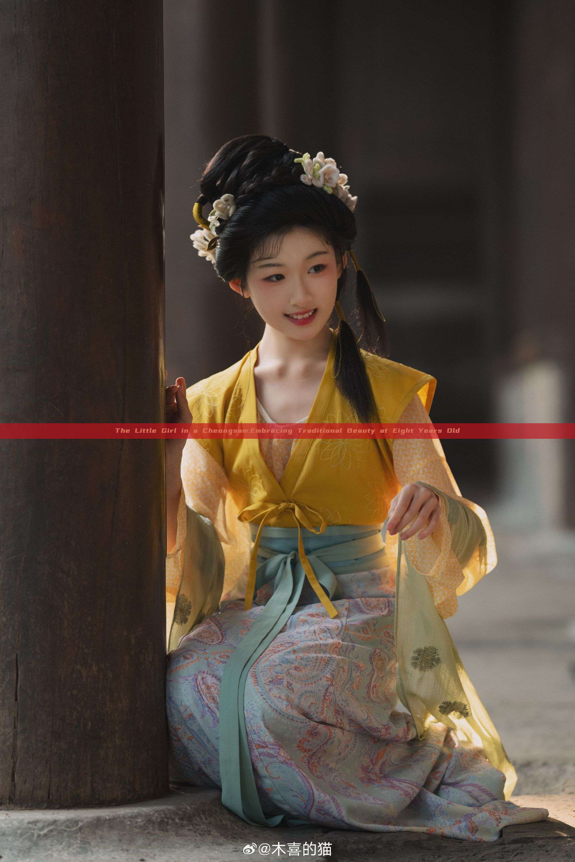 The Little Girl in a Cheongsam:Embracing Traditional Beauty at Eight Years Old