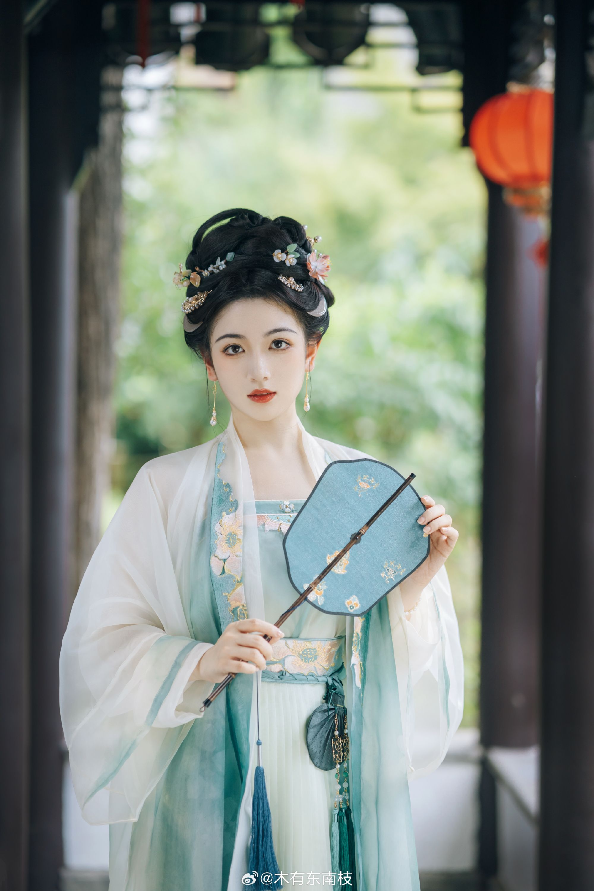 The Elegance of Qipao and Short Boots:A Fashion Fusion The Elegance of Qipao and Short Boots:A Fashion Fusion