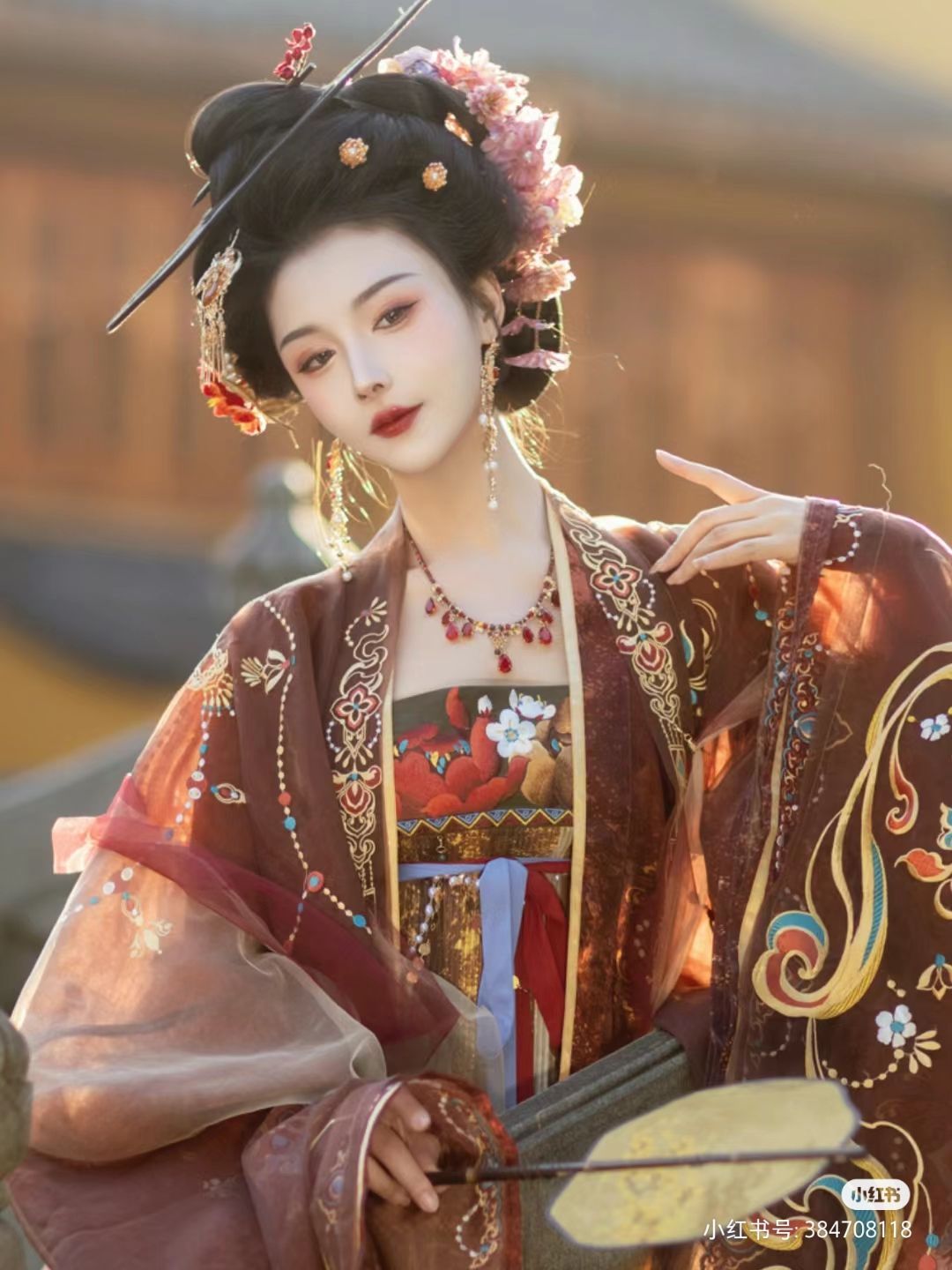 The Buttons of Cheongsam:A Closer Look at Their History and Significance The Buttons of Cheongsam:A Closer Look at Their History and Significance