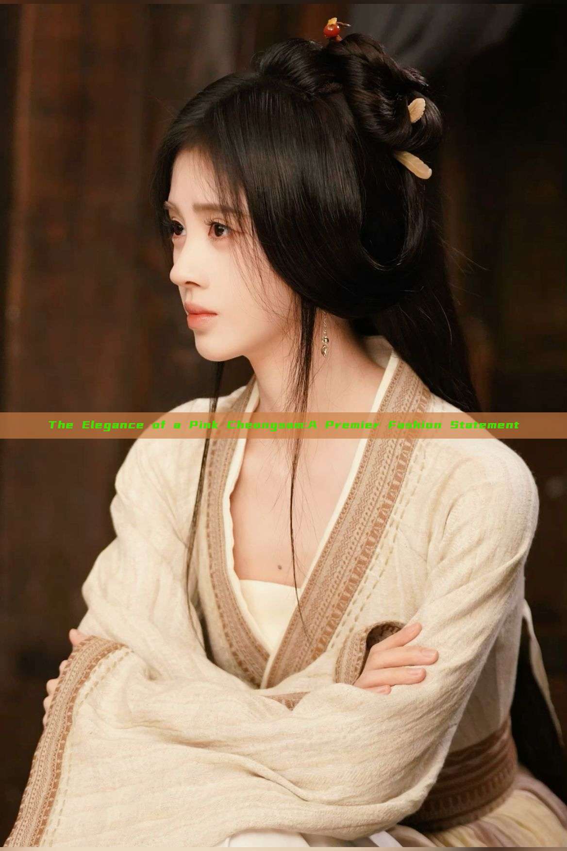 The Elegance of a Pink Cheongsam:A Premier Fashion Statement The Elegance of a Pink Cheongsam:A Premier Fashion Statement