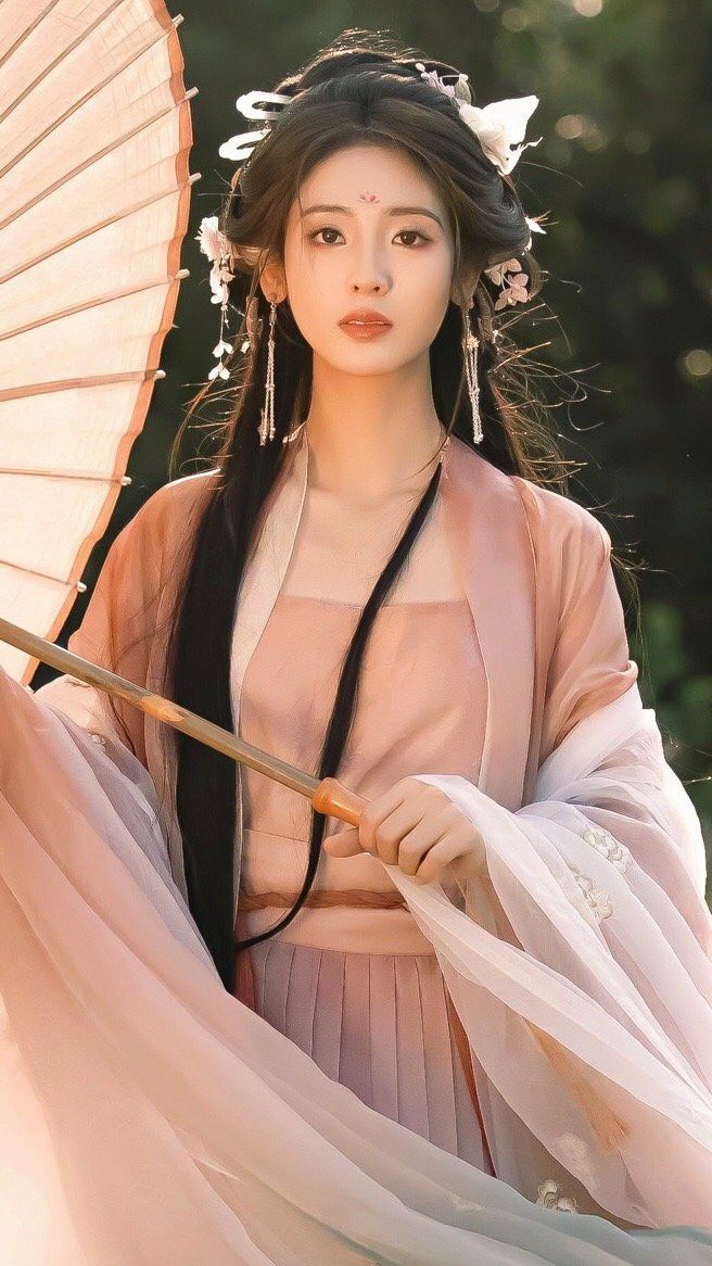 The Rise of Fake Buttocks in Qipao Fashion:Exploring the Cultural Phenomenon The Rise of Fake Buttocks in Qipao Fashion:Exploring the Cultural Phenomenon
